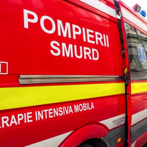 Pompierii clujeni, la datorie după un accident rutier în Mihai Viteazu