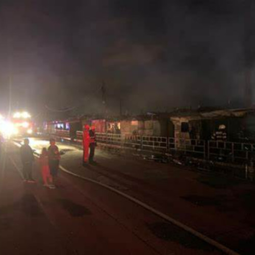 Intervenția pompierilor din Cluj-Napoca pentru stingerea unui incendiu pe strada Cantonului