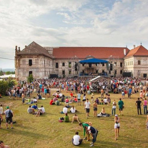 Prima zi a festivalului Electric Castle a decurs fără incidente majore