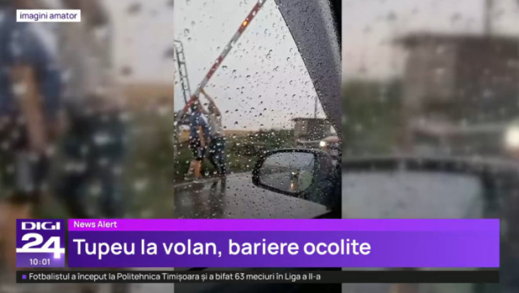 Inconștiența șoferilor la o trecere de cale ferată din Cilibia