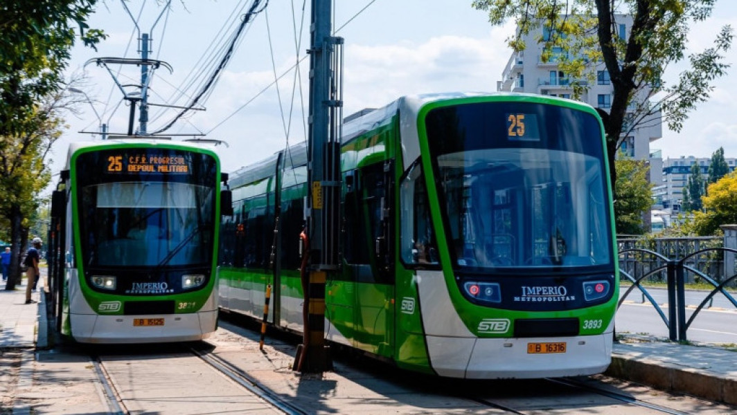 Primarul Nicușor Dan anunță că troleibuzele și tramvaiele noi vor circula din septembrie