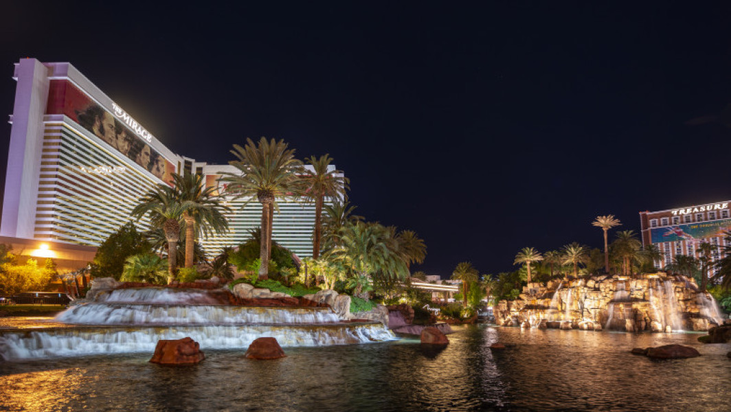 Închiderea hotelului The Mirage marchează sfârșitul unei ere în Las Vegas