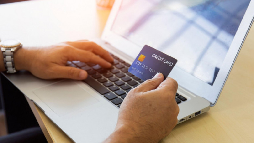 Românii ar putea face cumpărături online cu un CNP fiscal