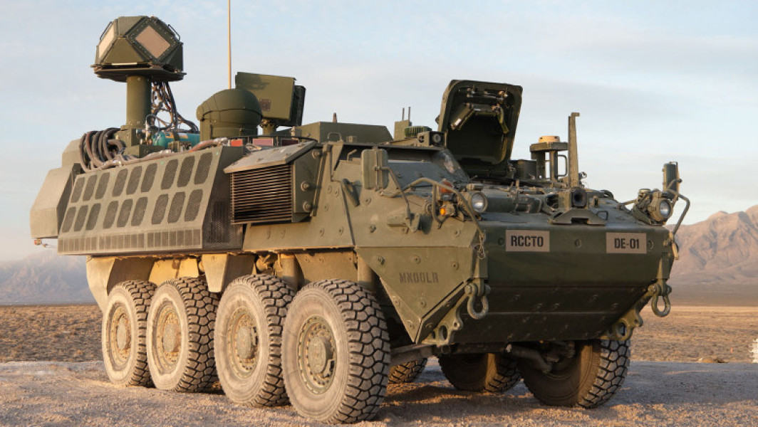 Armata britanică a testat un laser antidronă dezvoltat de Raytheon