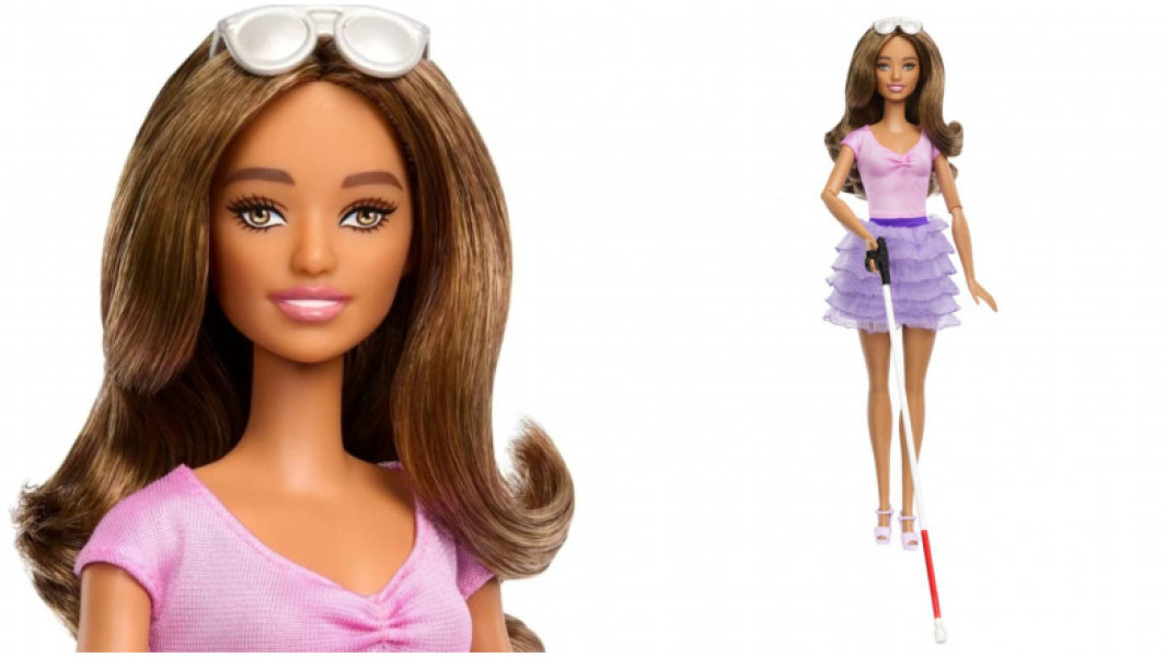 Mattel lansează prima papusă Barbie nevăzătoare, după 60 de ani de la debutul original