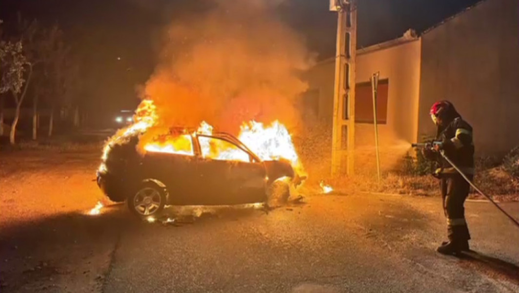 Accident pe o stradă din Dobrești, implicând trei minori și o mașină furată