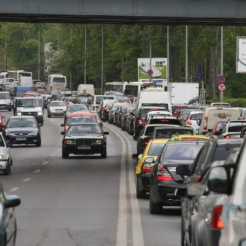 Camion blocat pe DN 15 Toplita-Reghin provoacă ambuteiaj