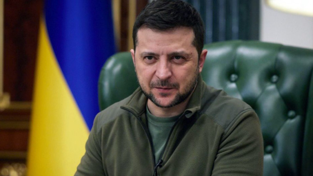 Zelenski semnează prelungirea legii marțiale și a mobilizării generale în Ucraina