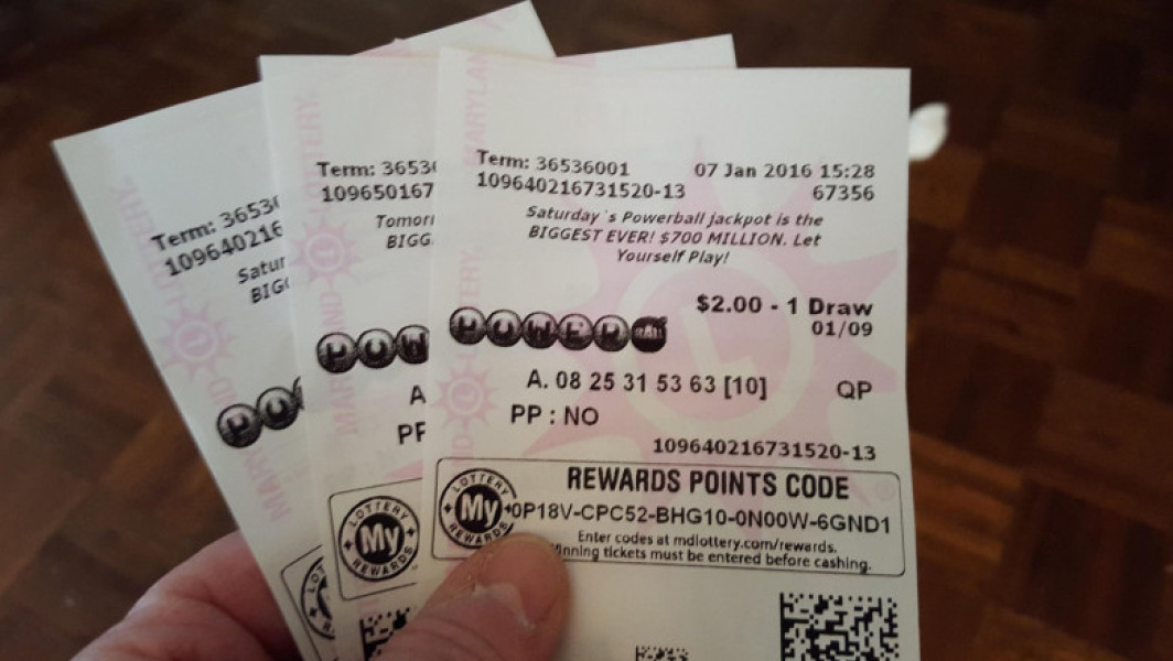 Un bărbat din Michigan câștigă 800.000 de dolari la loterie, după o rată a jackpot-ului
