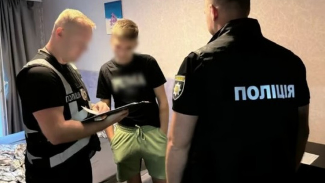 Poliția din Ucraina și Republica Moldova a destructurat un grup de infractori care vindea produse inexistent