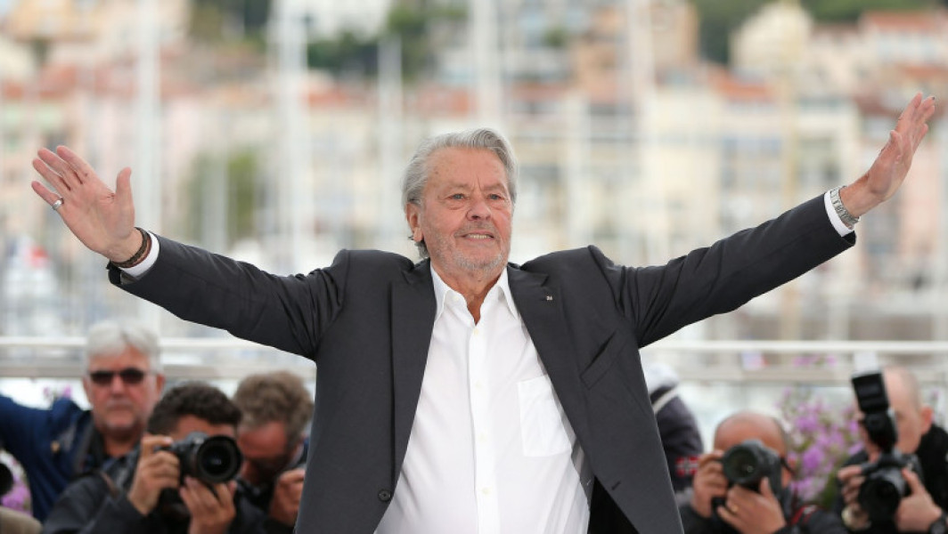 Moartea lui Alain Delon, legendă a cinematografiei franceze