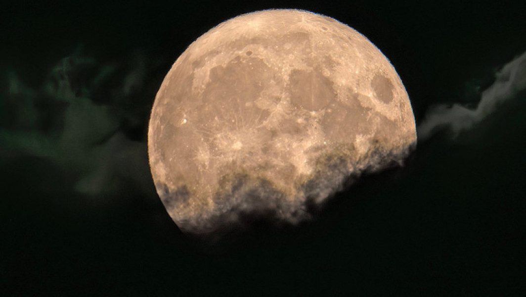 Prima superlună albastră din 2024 va putea fi observată pe 19 august