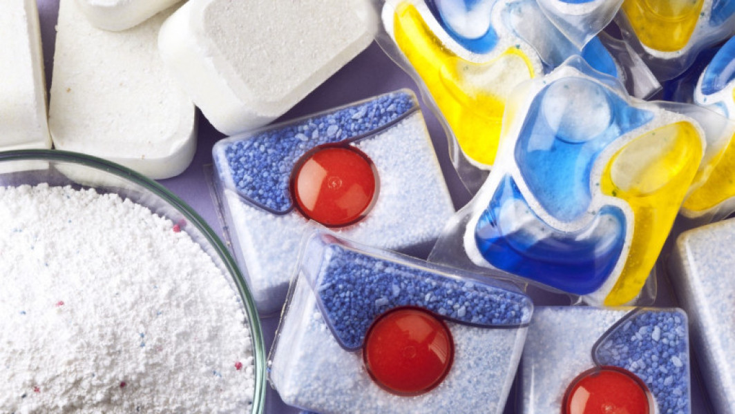Moartea unei femei din Londra din cauza capsulelor de detergent atrage atenția asupra siguranței produselor