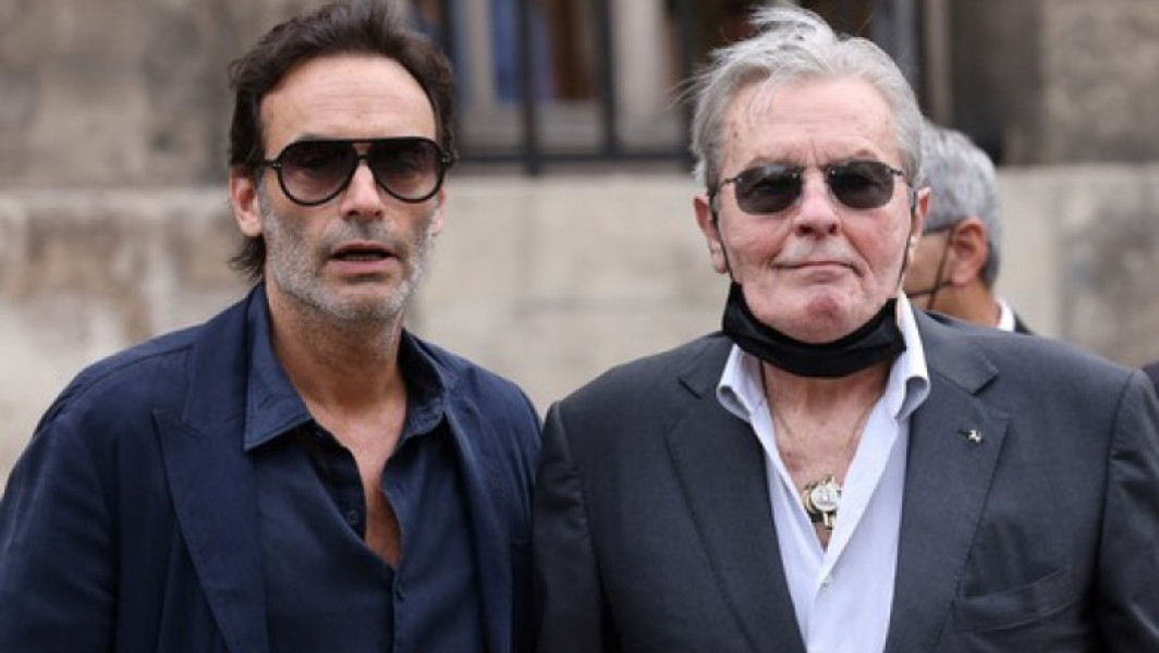 Anthony Delon își exprimă durerea după moartea tatălui său, Alain Delon