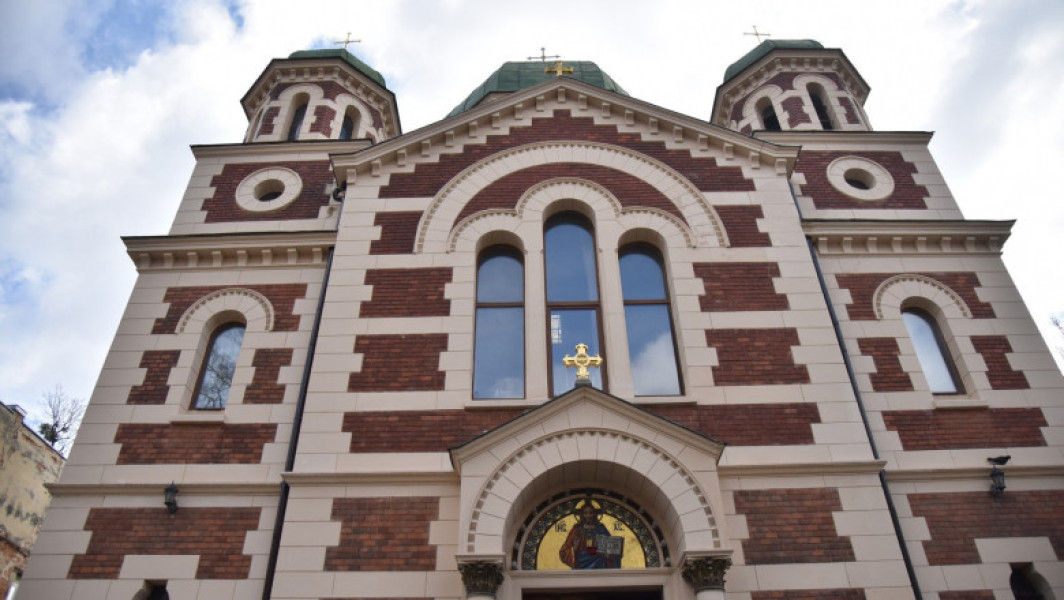 Parlamentul ucrainean interzice activitățile organizațiilor religioase legate de Rusia