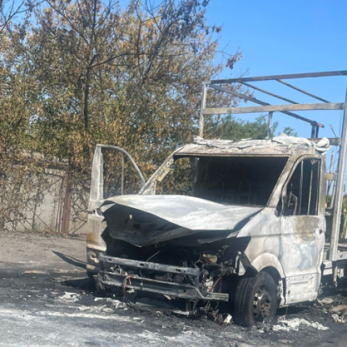 Incendiu devastator la un camion de mobilier în Cluj-Napoca