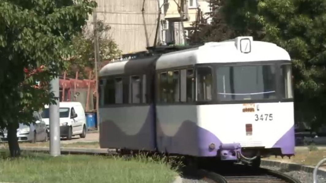 Calorii insuportabile pentru călătorii din transportul public