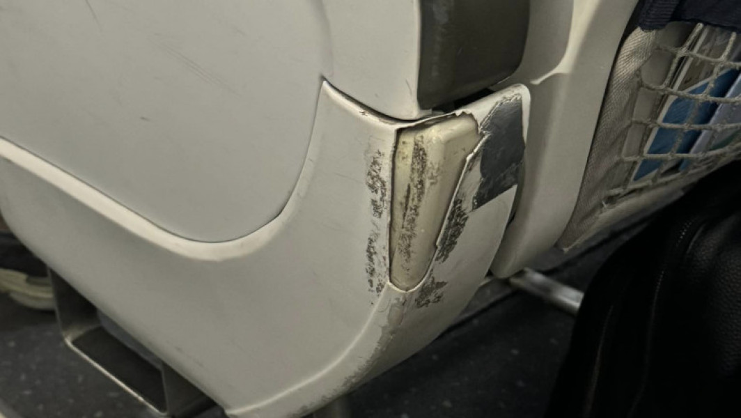 Prețul biletelor de avion crește, dar condițiile de călătorie se degradează