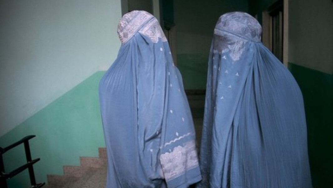 Guvernul taliban din Afganistan a adoptat o lege severă pentru reglementarea comportamentului femeilor