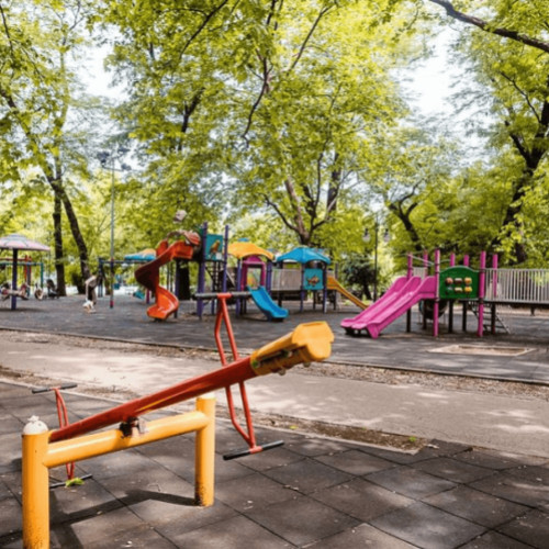 Clujean avertizează asupra pericolelor dintr-un parc de joacă din cartierul Mănăştur