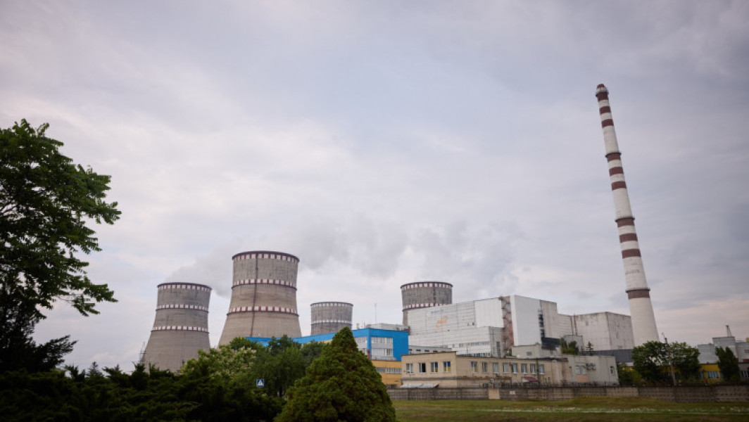 Ucraina închide temporar patru reactoare nucleare din cauza atacurilor rusești