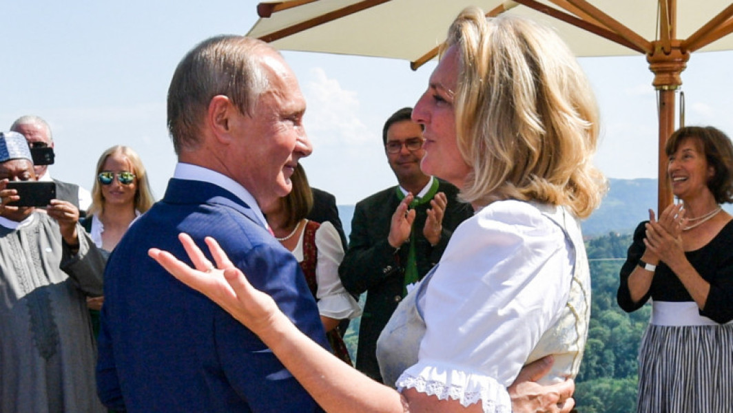 Karin Kneissl devine ambasadoare pentru conservarea tigrilor siberieni