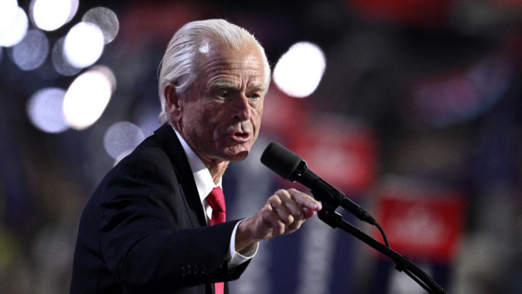 Fost consilier al lui Trump, Peter Navarro, îndeamnă experții Fox News să nu o numească pe Kamala Harris doar cu prenumele