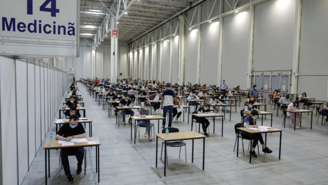 Criza medicală din România și o posibilă soluție în rândul studenților străini
