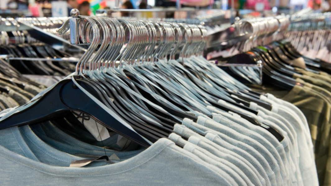 Aproape de începutul anului școlar, magazinele sunt aglomerate de cumpărători
