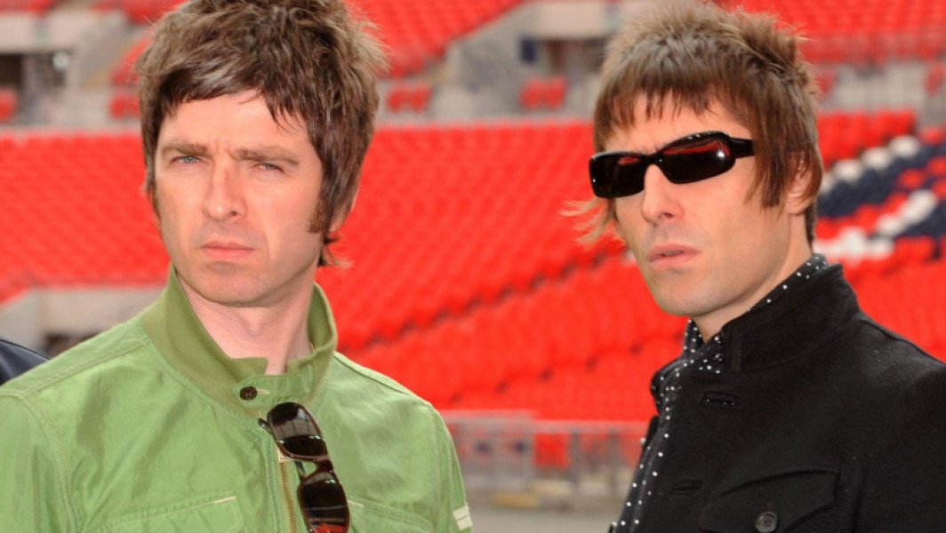 O bunică din Bedfordshire a plătit 2.700 de lire pentru bilete la concertul Oasis din greșeală