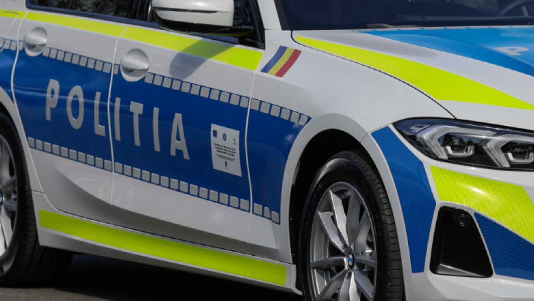 Tânără din București prinsă conducând cu 127 km/h, pe un drum din Sascut
