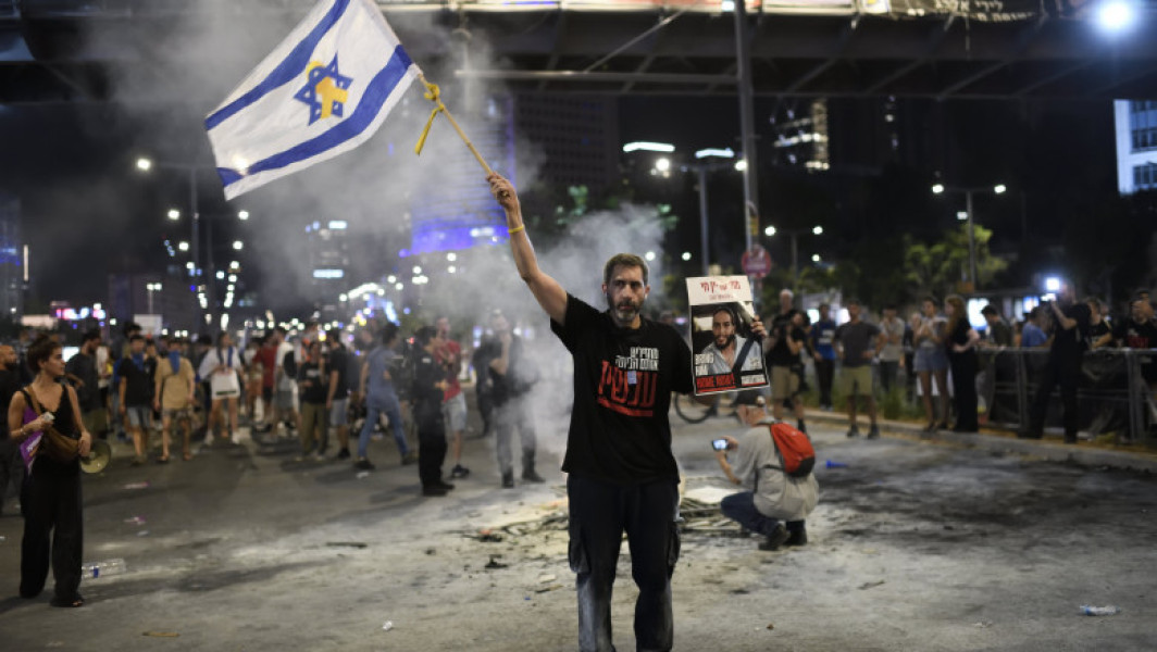 Mii de oameni protestează în Israel pentru eliberarea ostaticilor