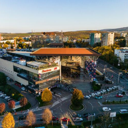 Incident neplăcut la Iulius Mall: Doi minori implicați într-o neînțelegere