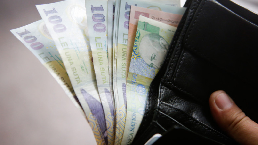 Românii încă vorbesc despre milioane, deși leul a suferit denominare în 2005