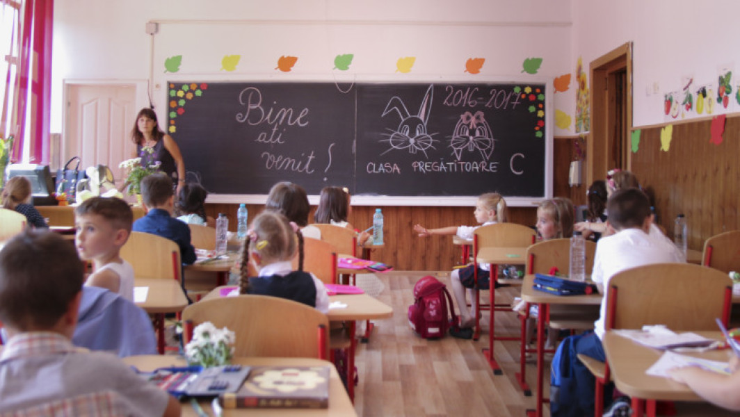 Contractul educațional, controversat după introducerea sancțiunilor pentru părinți