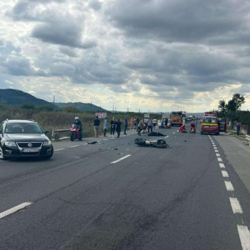 Accident grav în Livada: Impact între o motocicletă și un autoturism