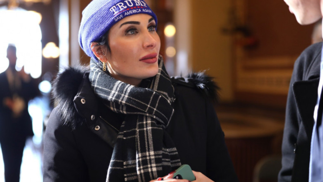 Laura Loomer, cunoscută pentru afirmațiile controversate, prezentă la memorialul dedicat Zilei Patriotilor