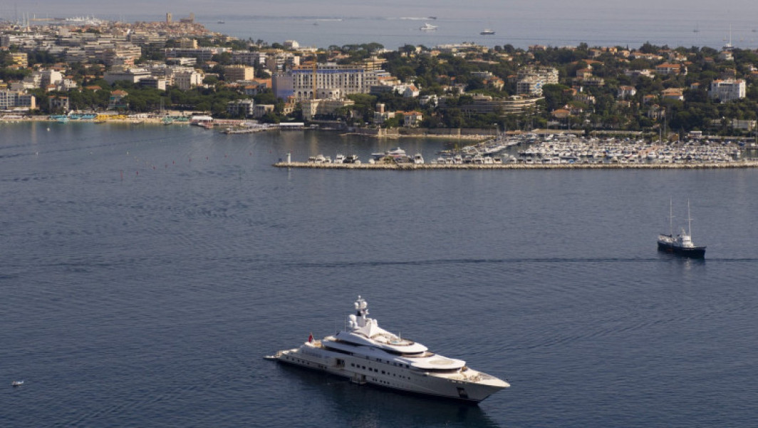 Oligarhii ruși continuă să frequenteze Riviera Franceză, în ciuda sancțiunilor