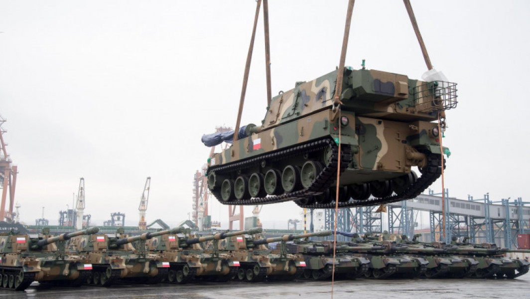 Hanwha Aerospace va construi o fabrică de vehicule blindate în România