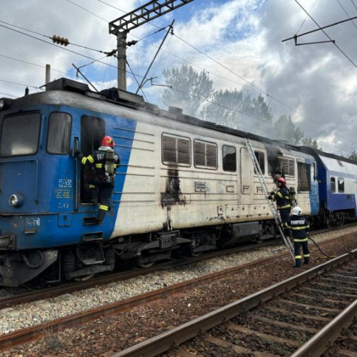 Incendiu la locomotiva unui tren în gara din Iclod, judetul Cluj