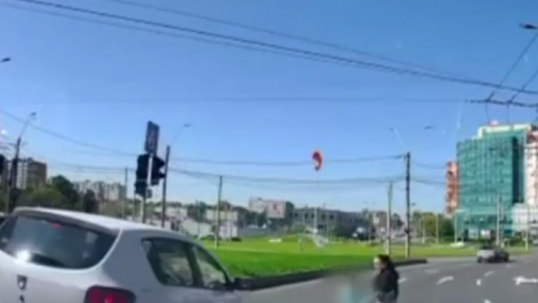 Tragedie evitată pe o trecere de pietoni din Galați