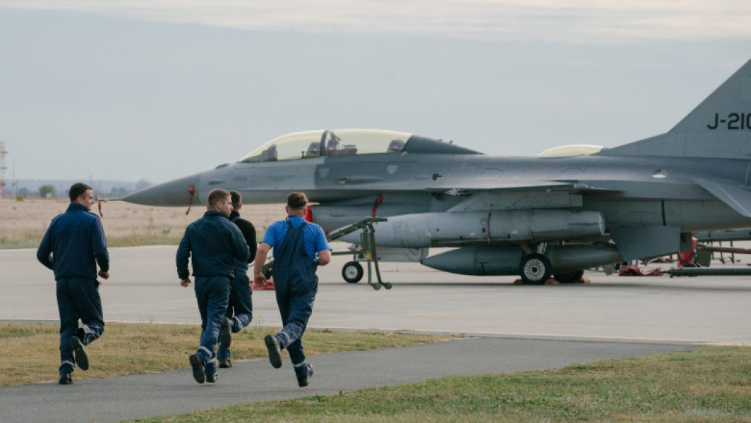 Ucraina începe antrenamentele pentru piloții de F-16 în România