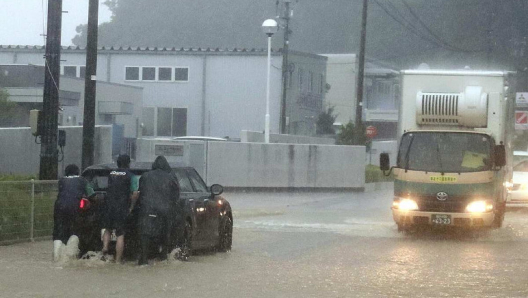 Zeci de mii de persoane evacuate în Japonia din cauza inundațiilor severe