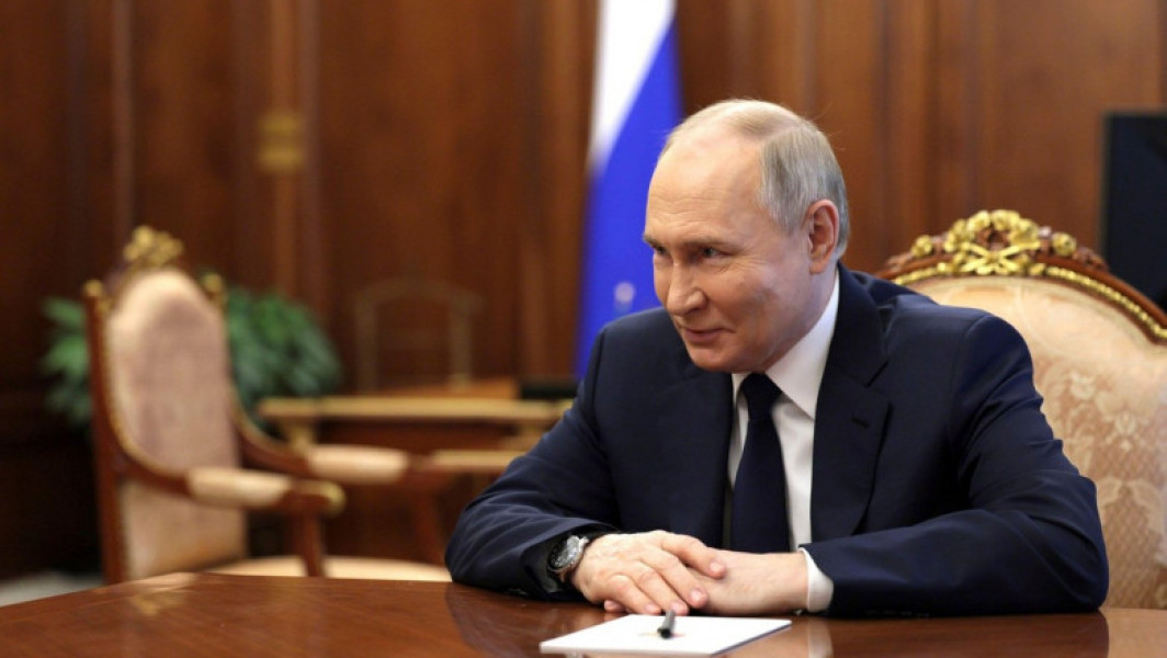 Vladimir Putin a glumit despre sprijinul său pentru Kamala Harris, afirmă ministrul rus de externe