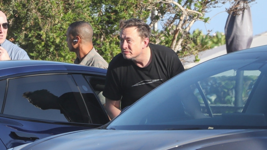 Autoritatea financiară din SUA cere sancțiuni pentru Elon Musk din cauza absenței la marturie privind Twitter