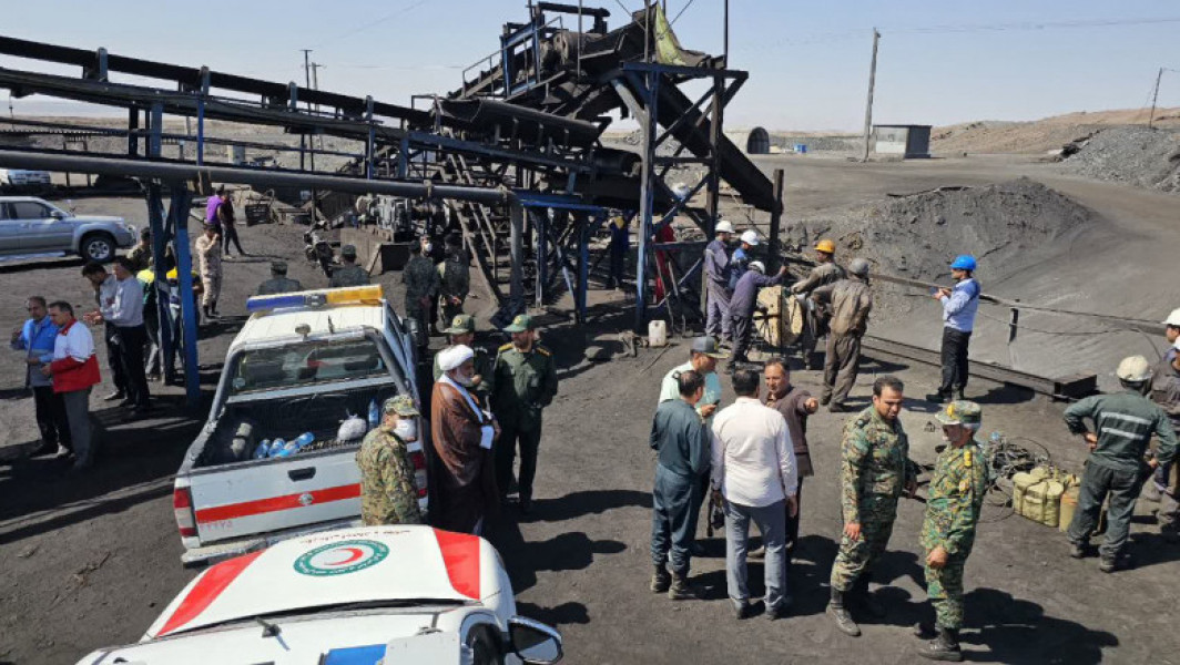 Explozie de gaz într-o mină de cărbune din Iran: 51 de morți și 20 de răniți