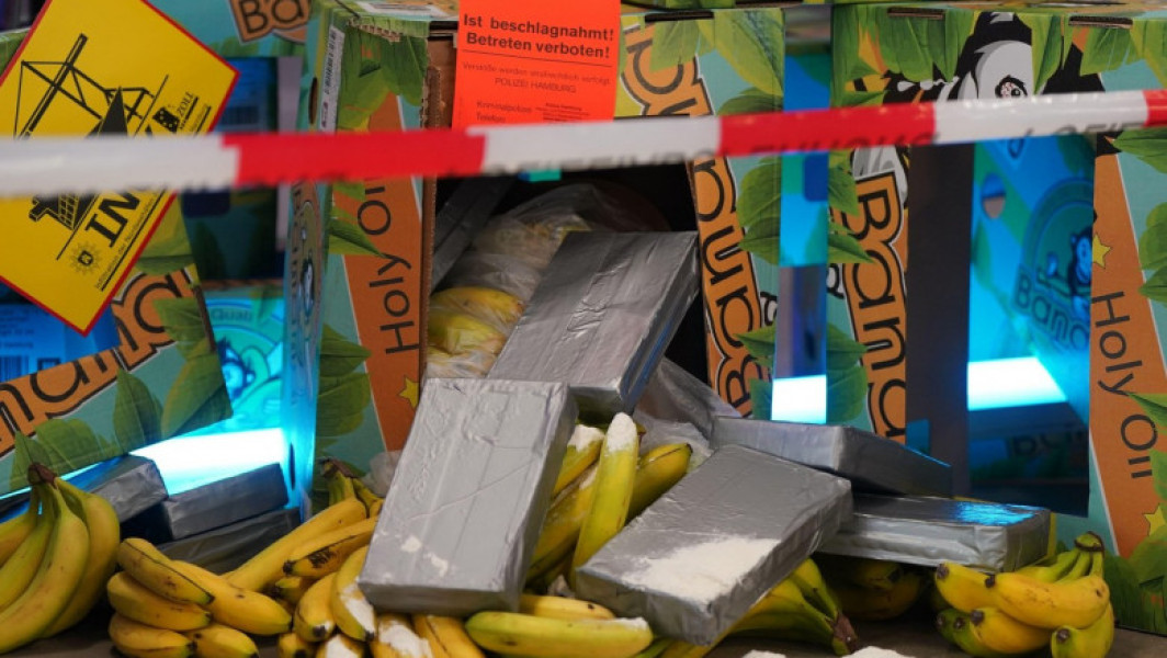 Cocaină ascunsă în lazi de banane descoperită într-un supermarket din Germania