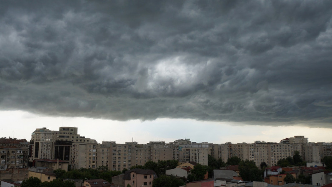 Furtuna Ashley se apropie de România, aducând vreme rece și precipitații