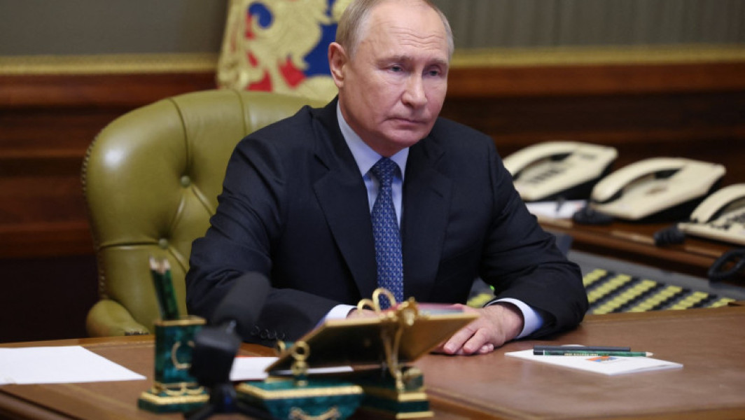 Vladimir Putin amenință cu utilizarea armelor nucleare în caz de atac