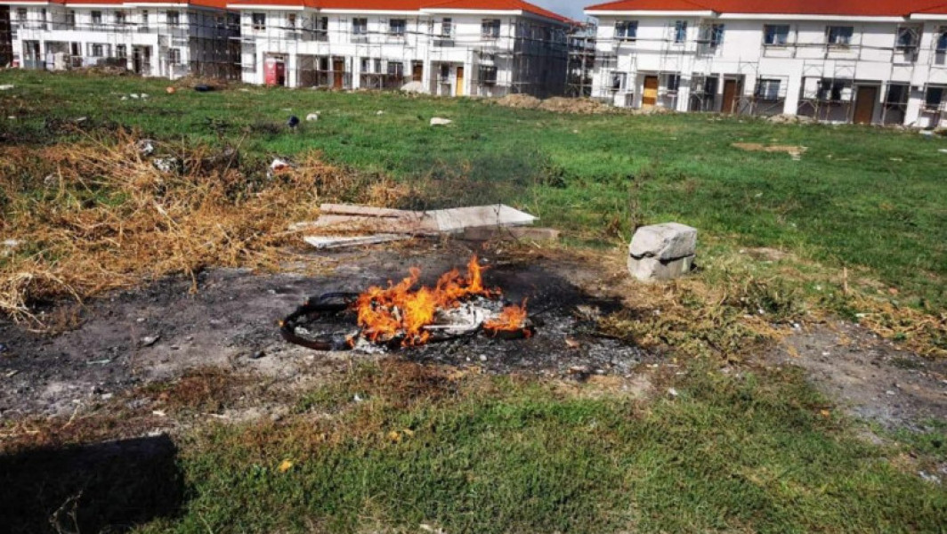 Femeie sancționată cu 30.000 de lei pentru incendierea unui cărucior de copil în Timișoara